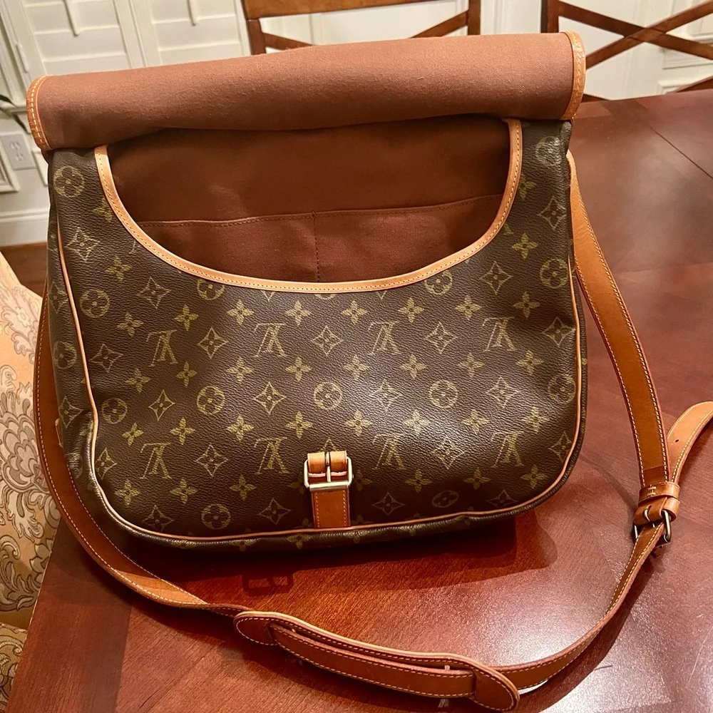 Louis Vuitton Monogram Canvas Crossbody Bag in Brown and Tan - Picture 4 of 16